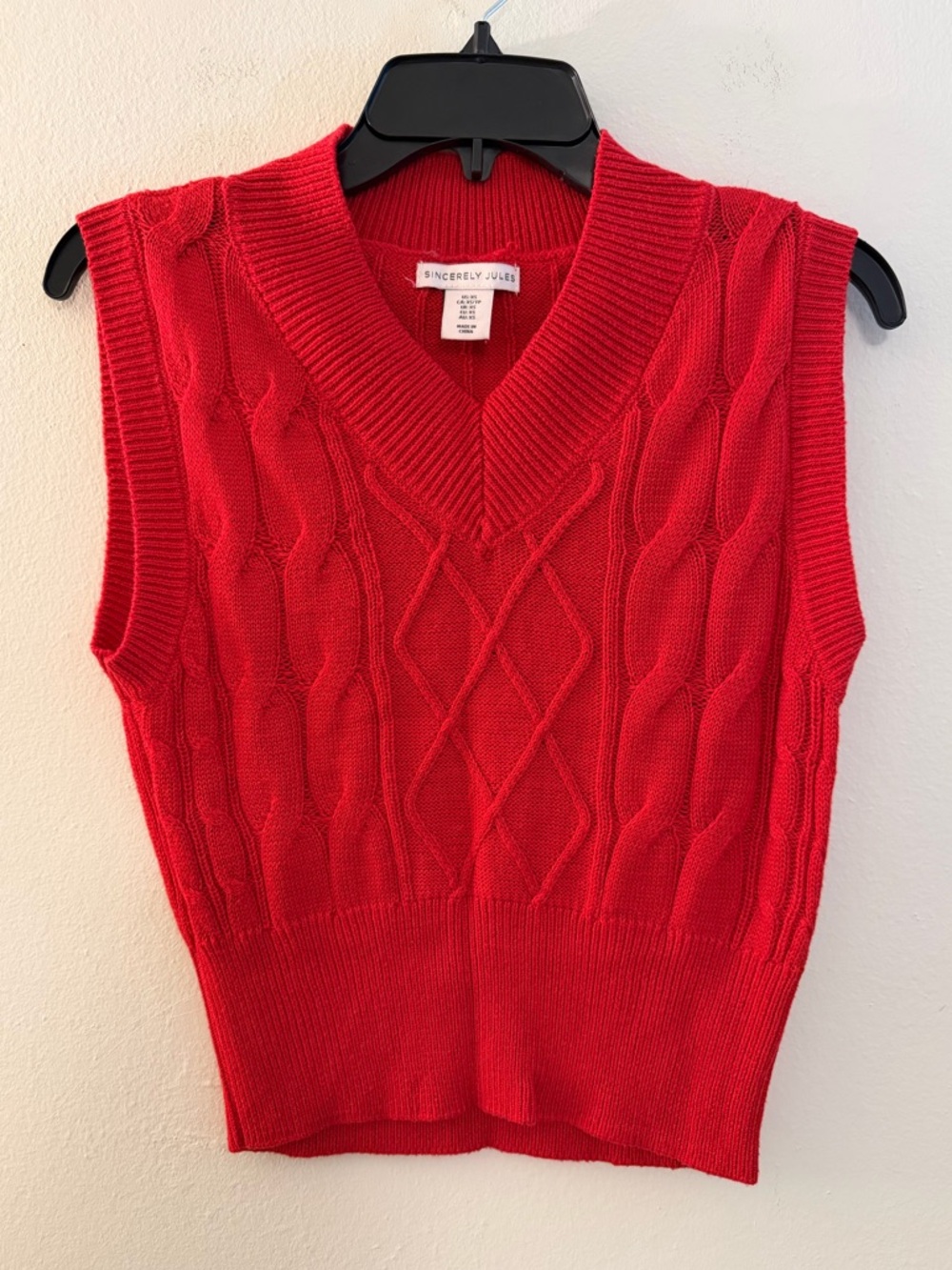 Sincerly Jules Bright Red Cable Knit V-Neck Sweater Vest relaxed fit size XS